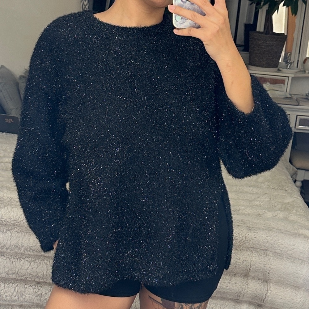 H&M size Medium used Cozy Black Sweater for Women in great condition